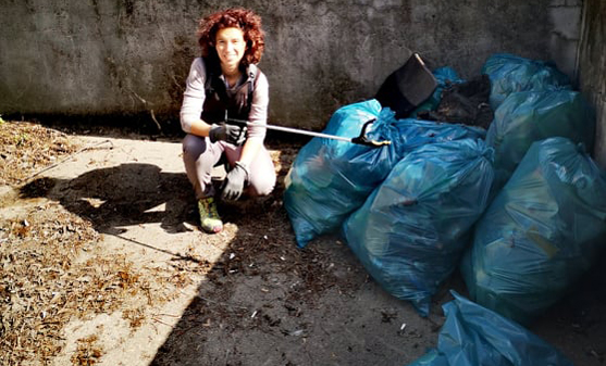 Zber odpadkov na Bajkalskej ulici v Bratislave