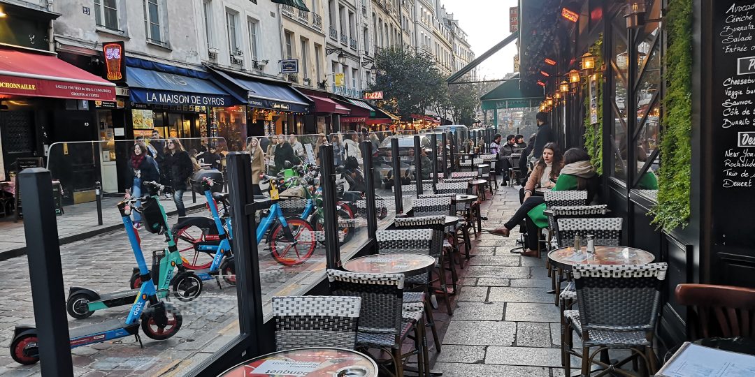 behomsvetom.sk_kaviareň v Latinskej štvrti v Paríži