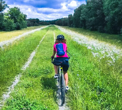 Vážska cyklomagistrála_hrádza